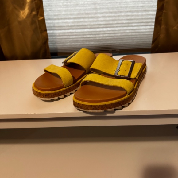 Sorel Yellow and Brown Sandals - Picture 2 of 6